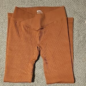 OQQ Chocolate Ribbed Leggings